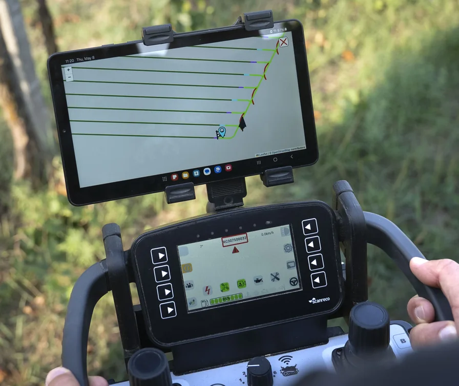 Controllo dei percorsi di RC 3075 tramite tablet e telecomando